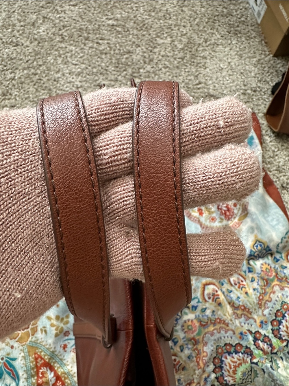 Fossil Chestnut Brown Leather Tote with Gold Logo - Picture 8 of 12